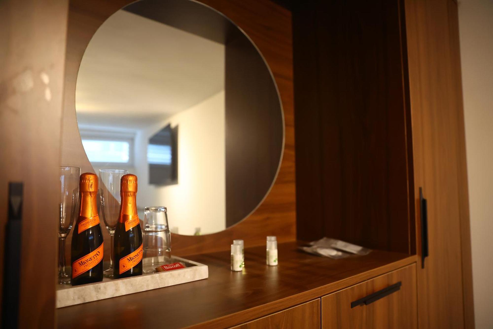 Jam Apartments Koblenz  Bagian luar foto